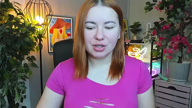 Snapshot of LAYLAxSTAR chatting on December 2025 07:36:01 AM LAYLAxSTAR online show from December 2025 07:36:01 AM