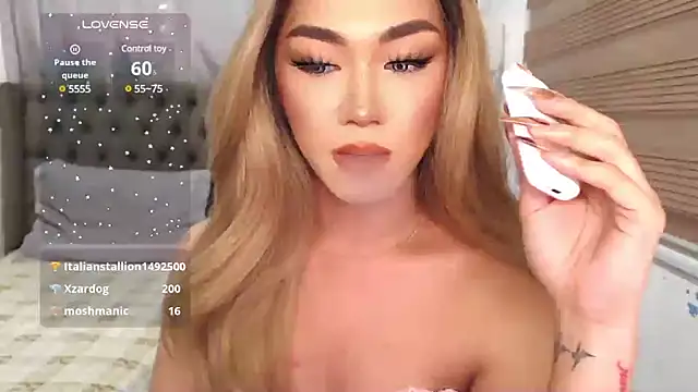 Snapshot of Local_Hoelyx chatting on January 2025 11:19:02 AM Local Hoelyx online show from January 2025 11:19:02 AM