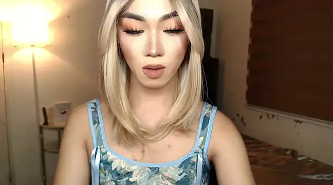 Snapshot of Local_Hoelyx chatting on March 2025 10:00:02 PM Local Hoelyx online show from March 2025 10:00:02 PM