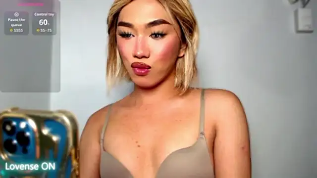 Snapshot of Local_Hoelyx chatting on October 2025 07:37:01 PM Local Hoelyx online show from October 2025 07:37:01 PM