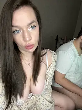 Snapshot of HellMoor chatting on February 2025 04:10:01 AM HellMoor online show from February 2025 04:10:01 AM