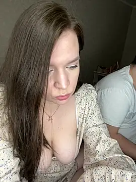 Snapshot of HellMoor chatting on February 2025 04:47:02 PM HellMoor online show from February 2025 04:47:02 PM