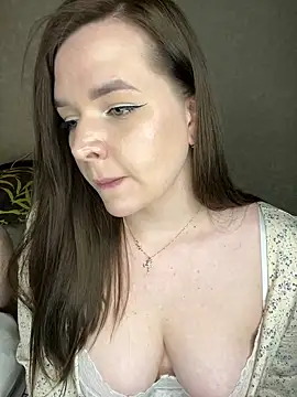 Snapshot of HellMoor chatting on February 2025 10:50:01 PM HellMoor online show from February 2025 10:50:01 PM