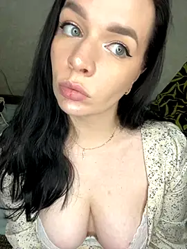 Snapshot of HellMoor chatting on September 2025 02:16:01 PM HellMoor online show from September 2025 02:16:01 PM