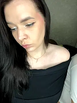 Snapshot of HellMoor chatting on September 2025 04:29:01 PM HellMoor online show from September 2025 04:29:01 PM