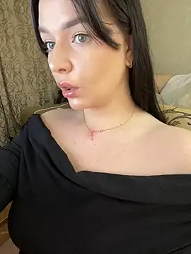 Snapshot of HellMoor chatting on October 2025 10:21:01 PM HellMoor online show from October 2025 10:21:01 PM