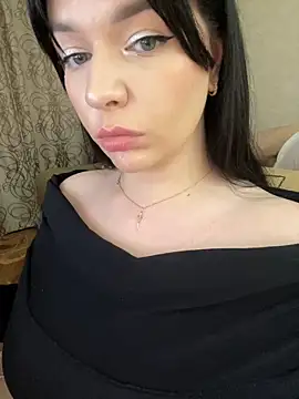 Snapshot of HellMoor chatting on November 2025 09:48:02 AM HellMoor online show from November 2025 09:48:02 AM