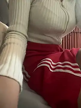 Snapshot of DulceMya6 chatting on December 2024 01:29:01 AM DulceMya6 online show from December 2024 01:29:01 AM