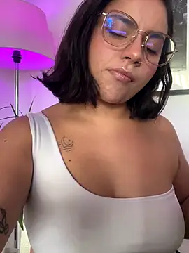 Snapshot of susy_angel chatting on October 2025 09:36:01 PM susy angel online show from October 2025 09:36:01 PM