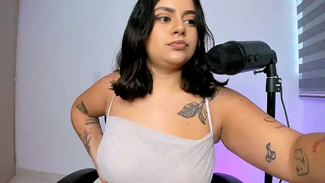 Snapshot of susy_angel chatting on April 2026 09:53:02 PM susy angel online show from April 2026 09:53:02 PM