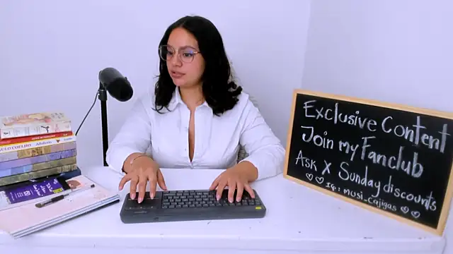 susy angel online show from June 2026 02:45:02 AM