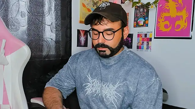 johnnyalx online show from March 2025 07:37:01 PM