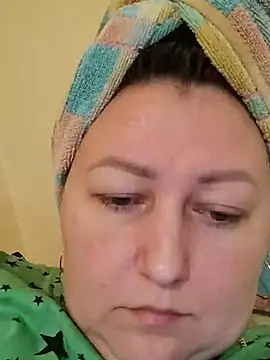 Snapshot of Rini333 chatting on February 2025 02:04:02 PM Rini333 online show from February 2025 02:04:02 PM