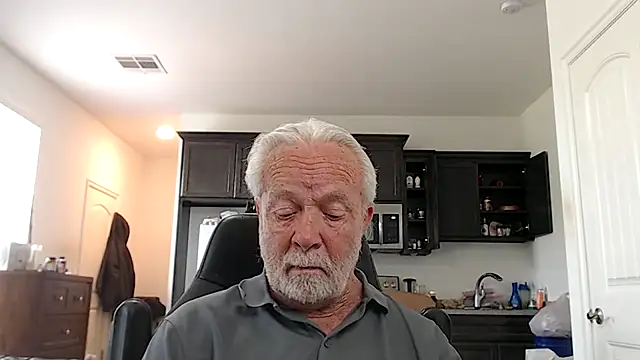 Snapshot of rockpoint69 chatting on April 2026 03:38:02 PM rockpoint69 online show from April 2026 03:38:02 PM