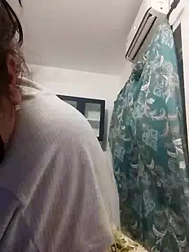 Snapshot of Srishtijain51 chatting on February 2025 06:44:02 PM Srishtijain51 online show from February 2025 06:44:02 PM