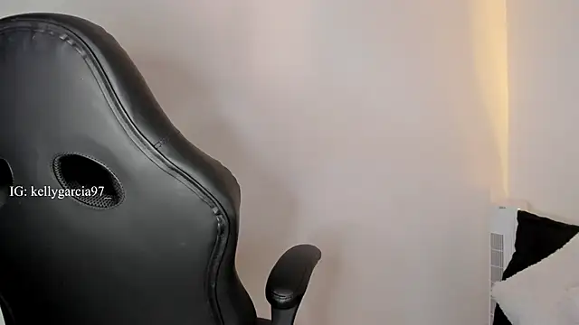 Snapshot of Ally_Snow chatting on March 2025 09:40:02 PM Ally Snow online show from March 2025 09:40:02 PM