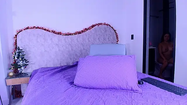 shelsyloreds online show from December 2025 12:00:01 PM