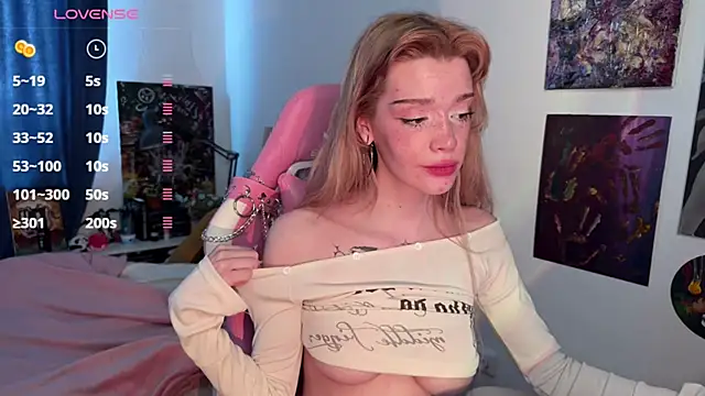 boobsybootie online show from March 2025 03:53:01 PM