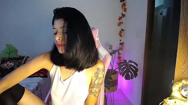 Snapshot of maggie_kay chatting on October 2025 07:11:02 PM maggie kay online show from October 2025 07:11:02 PM