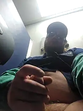 Snapshot of WhiteMeat069 chatting on February 2025 01:05:02 AM WhiteMeat069 online show from February 2025 01:05:02 AM