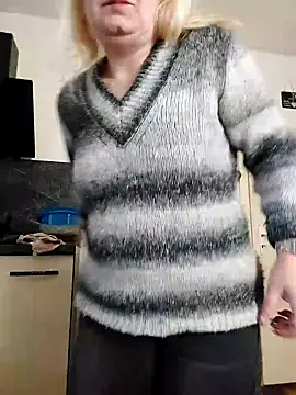 Snapshot of GeileEstelle chatting on December 2024 12:17:01 PM GeileEstelle online show from December 2024 12:17:01 PM