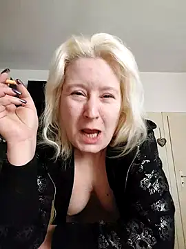 Snapshot of GeileEstelle chatting on February 2025 05:55:02 AM GeileEstelle online show from February 2025 05:55:02 AM