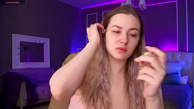 Snapshot of elinanortas chatting on November 2025 01:16:01 AM elinanortas online show from November 2025 01:16:01 AM