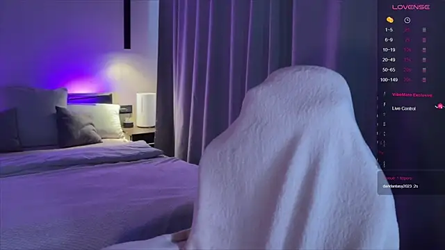 Snapshot of elinanortas chatting on November 2025 04:37:01 AM elinanortas online show from November 2025 04:37:01 AM