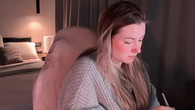 Snapshot of elinanortas chatting on November 2025 02:47:02 AM elinanortas online show from November 2025 02:47:02 AM