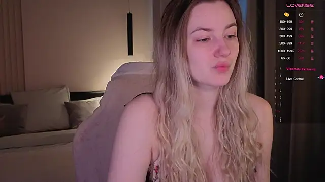 Snapshot of elinanortas chatting on December 2025 05:12:02 AM elinanortas online show from December 2025 05:12:02 AM