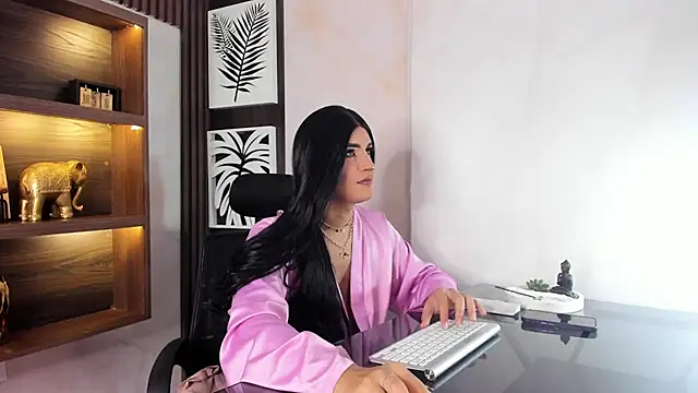 Snapshot of Scarleett_22 chatting on July 2026 08:02:01 PM Scarleett 22 online show from July 2026 08:02:01 PM