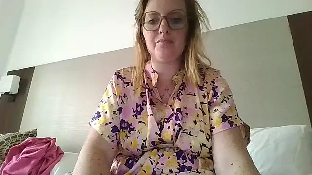 Snapshot of LiquidLeonie chatting on April 2026 03:23:01 PM LiquidLeonie online show from April 2026 03:23:01 PM