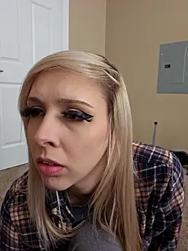 AmethystFoxx online show from February 2026 07:28:01 PM