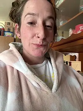 Mini And The Bear online show from February 2026 04:06:01 PM