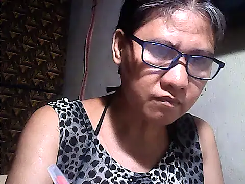 Snapshot of sweetsosie18 chatting on July 2026 01:48:01 PM sweetsosie18 online show from July 2026 01:48:01 PM