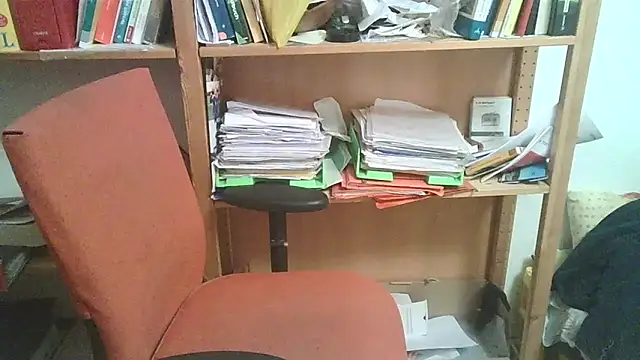 Snapshot of makau1 chatting on April 2026 08:06:02 PM makau1 online show from April 2026 08:06:02 PM