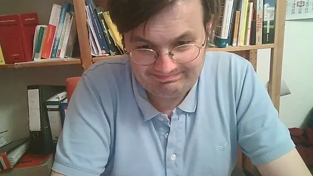 Snapshot of makau1 chatting on April 2026 08:01:02 PM makau1 online show from April 2026 08:01:02 PM