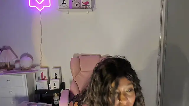 Kaiisa  online show from March 2025 11:06:01 PM