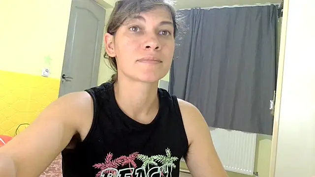 Snapshot of MercyLove chatting on September 2025 01:44:02 PM MercyLove online show from September 2025 01:44:02 PM