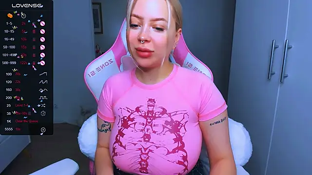 MonaLauu online show from December 2024 01:47:02 AM