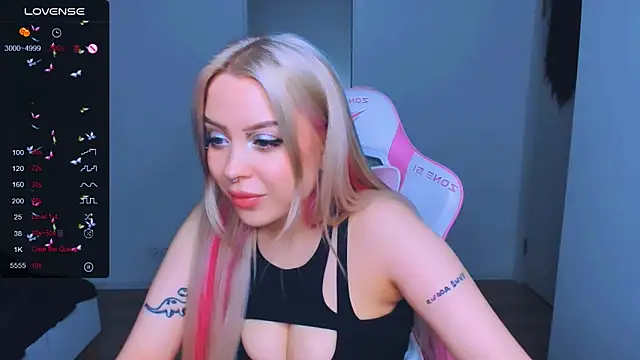 MonaLauu online show from March 2025 04:09:02 PM