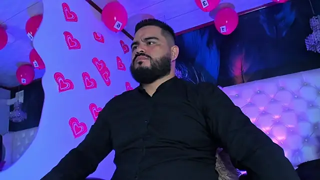 MichaelBear  online show from February 2025 12:32:02 PM