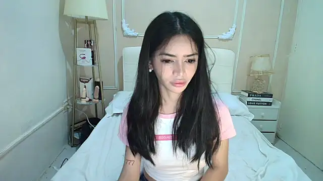 xTransQueenx online show from April 2026 03:31:02 PM