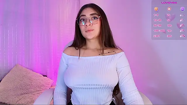 Snapshot of Samii_Evans chatting on December 2024 04:58:02 AM Samii Evans online show from December 2024 04:58:02 AM