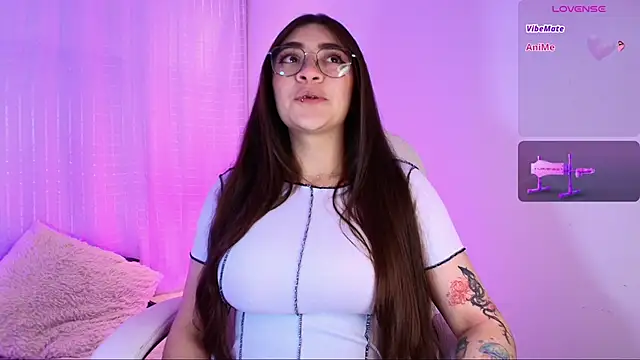 Snapshot of Samii_Evans chatting on December 2024 06:58:01 AM Samii Evans online show from December 2024 06:58:01 AM