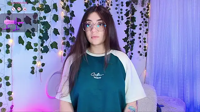 Snapshot of Samii_Evans chatting on October 2025 11:49:01 PM Samii Evans online show from October 2025 11:49:01 PM