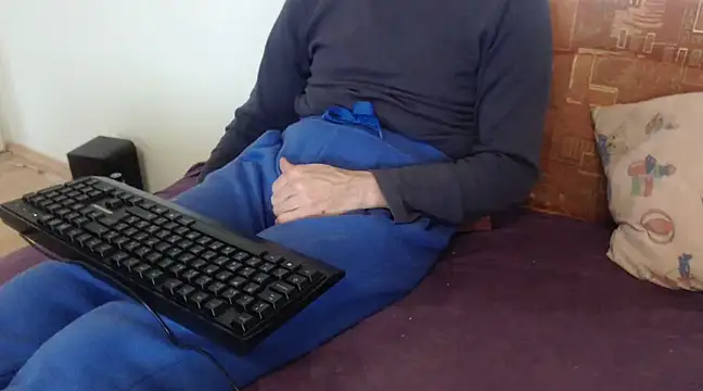 Snapshot of VASKOS178 chatting on December 2024 12:18:02 PM VASKOS178 online show from December 2024 12:18:02 PM