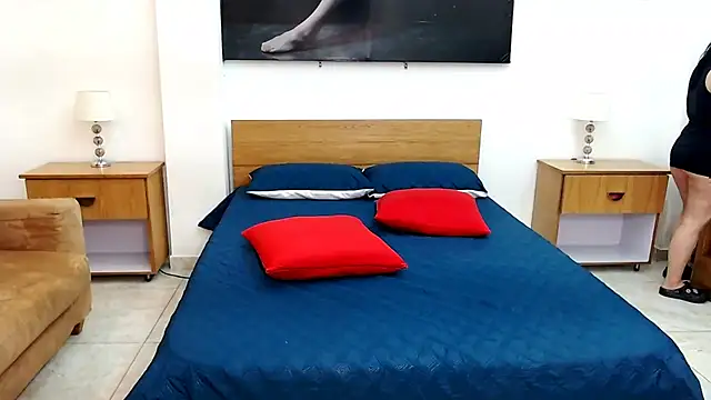 MaloryAndLuna online show from October 2025 12:01:02 PM