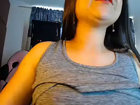 Snapshot of violeta_campbell chatting on December 2024 09:08:02 PM violeta campbell online show from December 2024 09:08:02 PM