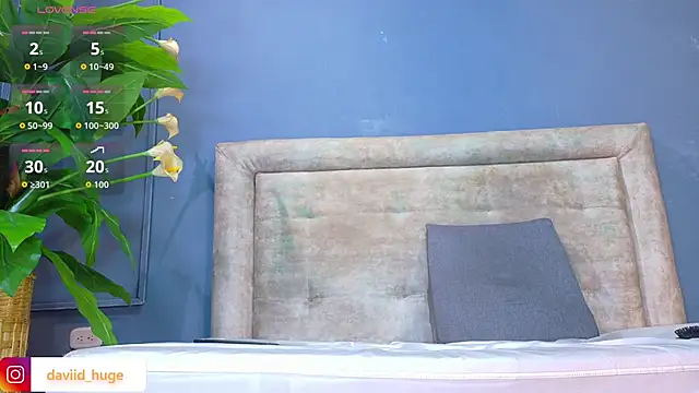 Snapshot of nicol_snow chatting on January 2026 01:49:01 PM nicol snow online show from January 2026 01:49:01 PM